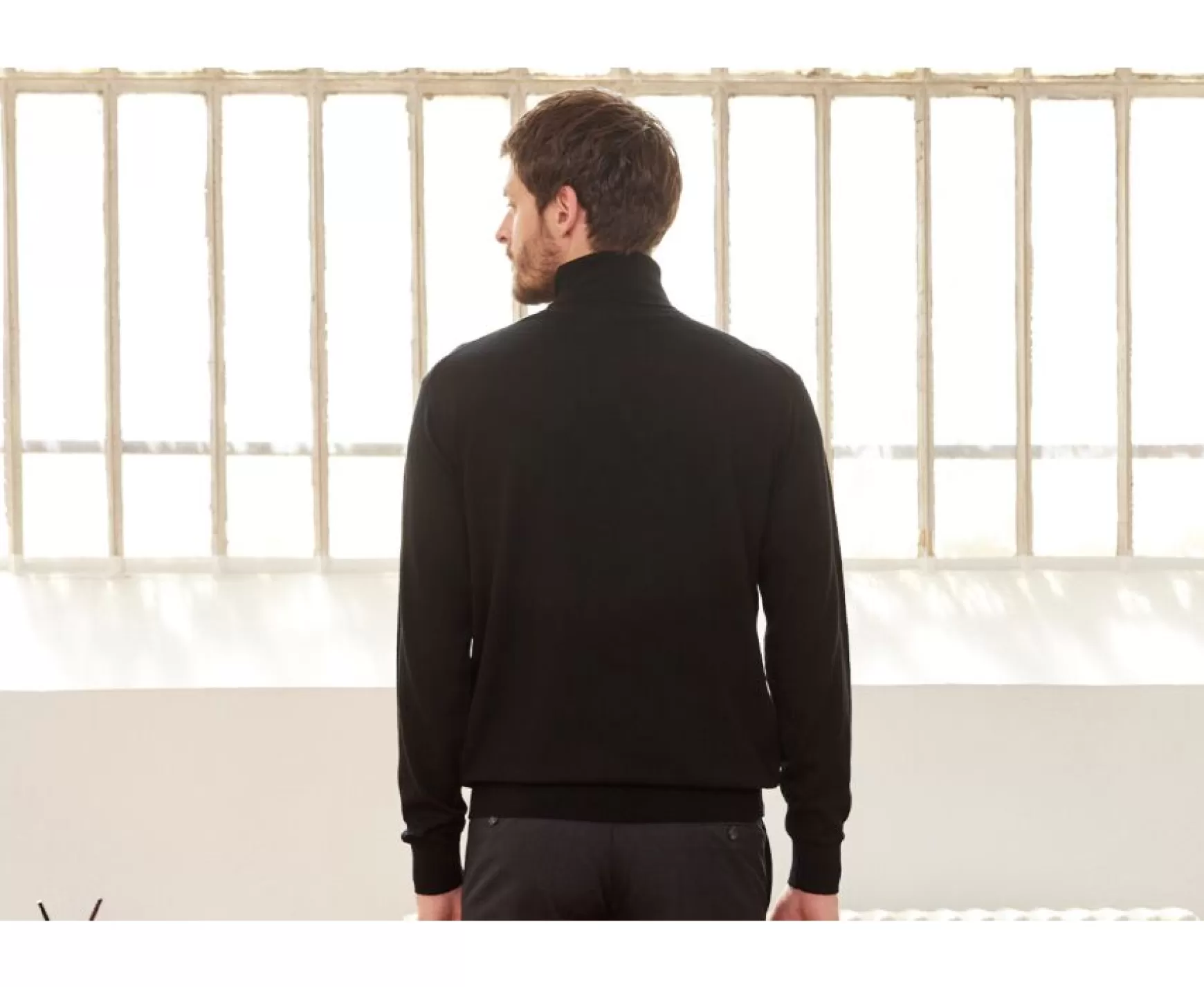 Bexley | Black Wool Roll-Neck Jumper - Emerinos | Blackblack With Black Waistband