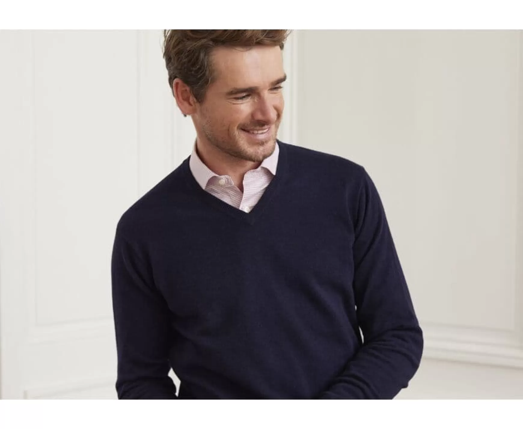 Bexley | V-Neck Wool Jumper Elian Navy